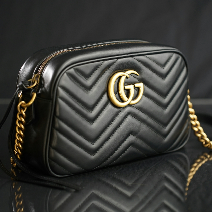 Gucci: A Blend of Heritage and Modernity-377